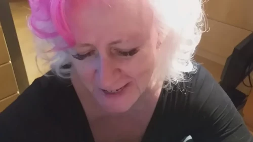 Grandma´s juicy Blowjob: Ansehen auf EroticOnly.DE