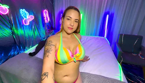 Nicole Romanov takes a BBC like a real Cumslut!: Ansehen auf EroticOnly.DE