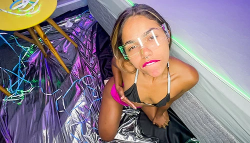 Flexi teen squirting first time on porn cam after hard Anal Fuck: Ansehen auf EroticOnly.DE