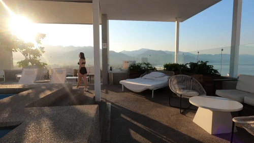 Schlampiger Blowjob im Auto verwandelt sich in wilden Hotelfick: Ansehen auf EroticOnly.DE