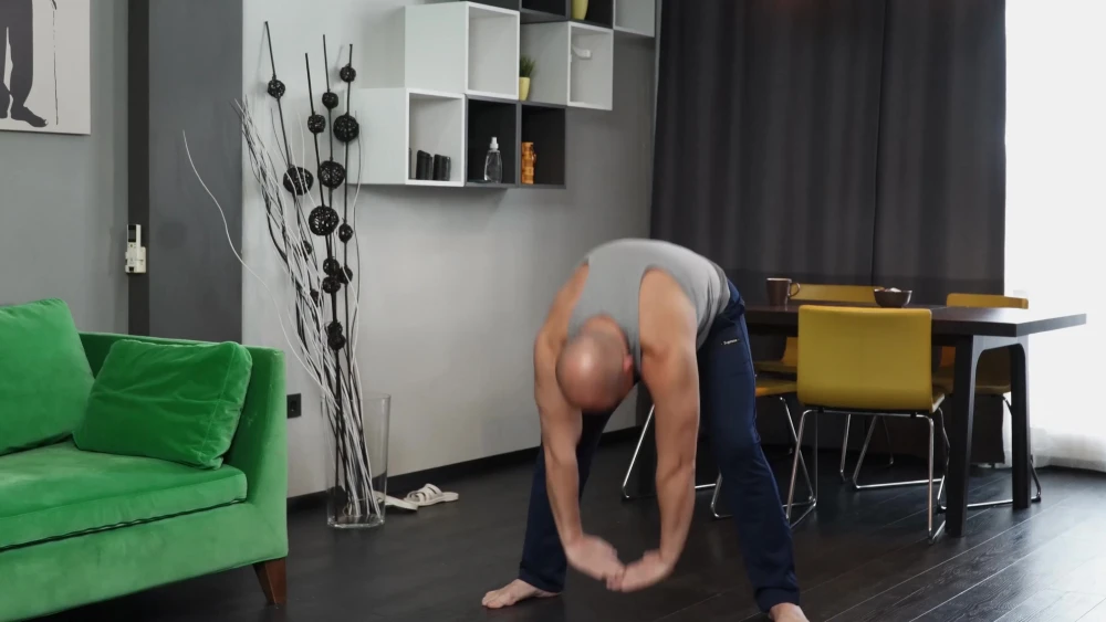 Training wird sanft – gegenseitiger Oral, romantischer Doggy & Sperma auf Bauch: Ansehen auf EroticOnly.DE