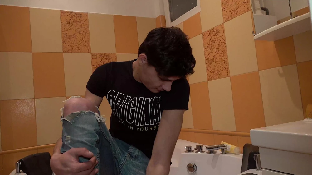 Oma Duscht Schwanz: BJ, Fotzenfick, Anal & Bauch-Sperma: Ansehen auf EroticOnly.DE